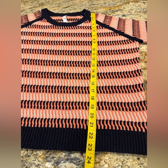 Lululemon Womens Size 10 Orange & Blue Knit Devi Crewneck Pullover Sweater - Picture 8 of 8